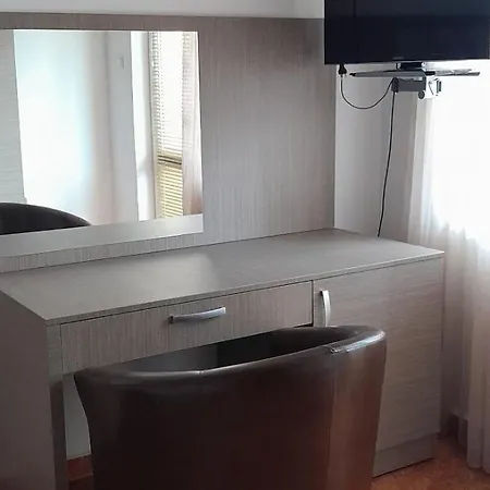 Moni 85 Family House *