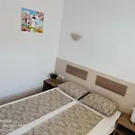 Moni 85 Family House Penzion 4*